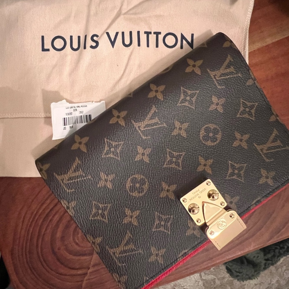 Louis Vuitton Notebook Paul cover MM